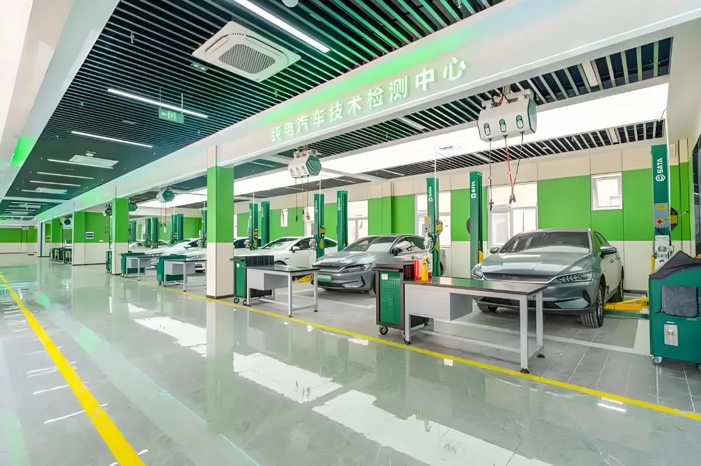 汽修店裝修設(shè)計(jì)指南：智能化升級(jí)